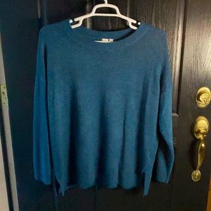 Gap Pull Over Long Sleeved Blue Sweater